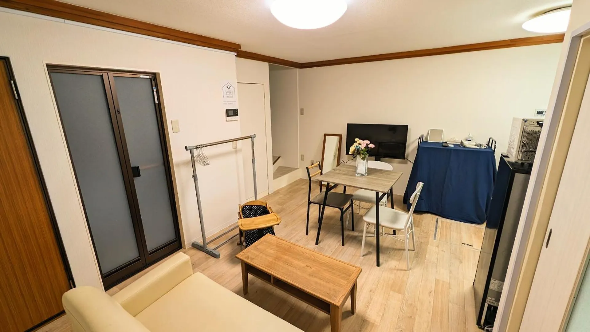 오사카 梅田usj近く 弁天町駅まで徒歩8分650Ｍ無料駐車場有り! ポケットwifi貸出可 一軒家貸切 아파트 일본